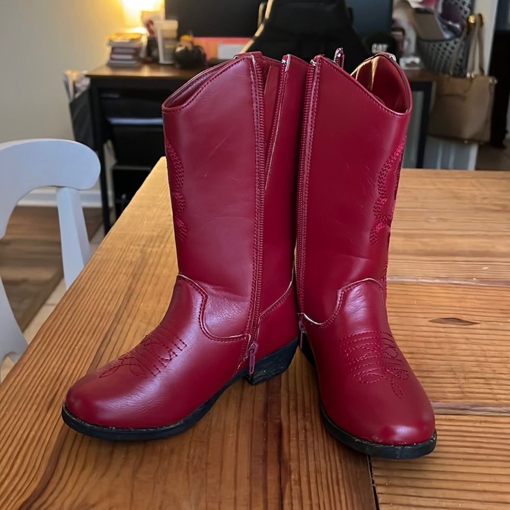 Red Little girls cowgirl boots size 13